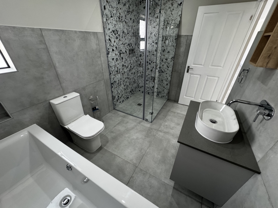 3 Bedroom Property for Sale in Monte Christo Western Cape